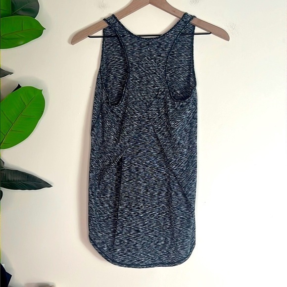 Lululemon‎ Essential Heather gray Tank Top Pleated Size 6 - Picture 1 of 8
